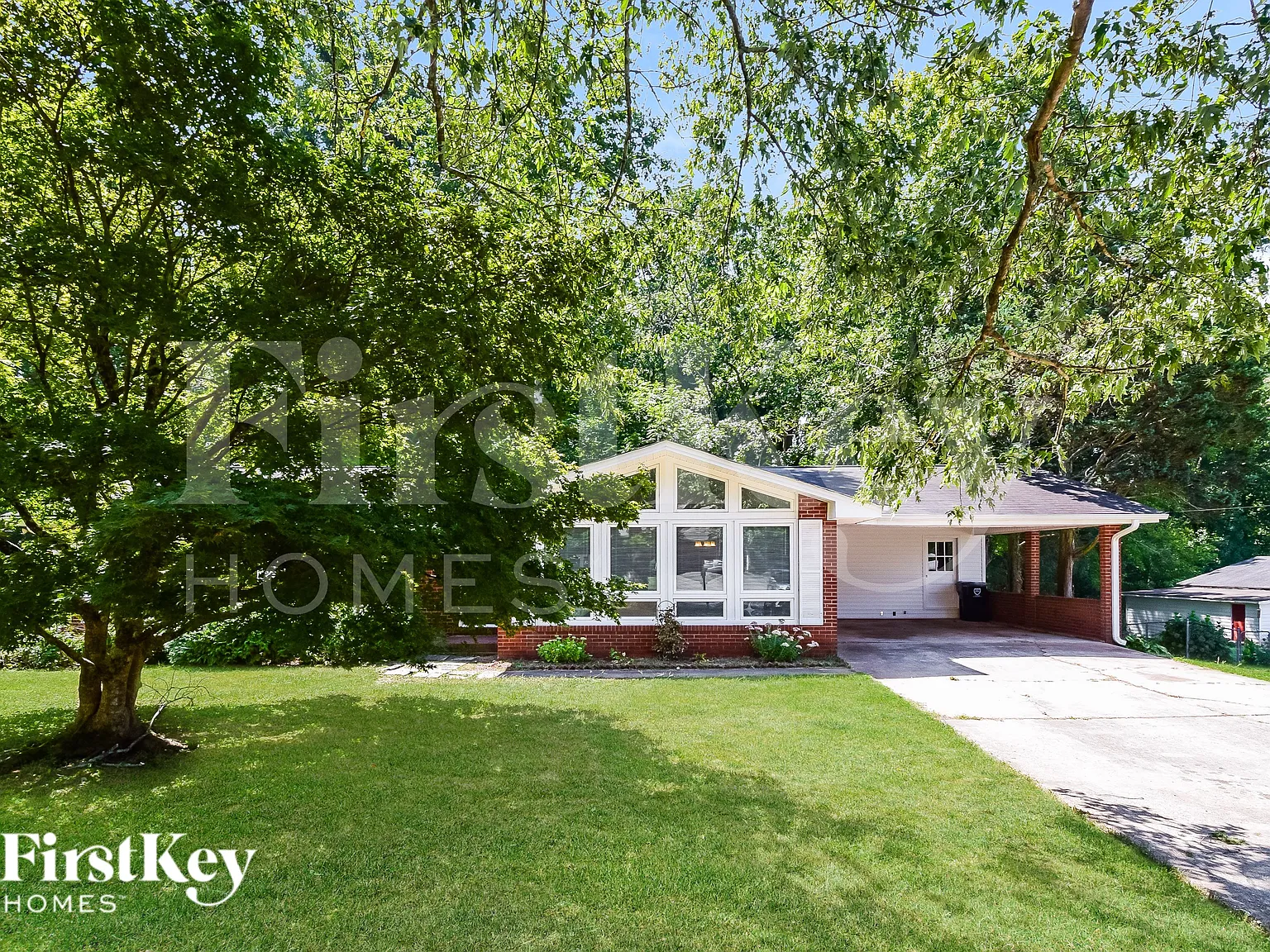 3 bed, 2.0 bath, 1638 sqft, $2,305 — Photo 1