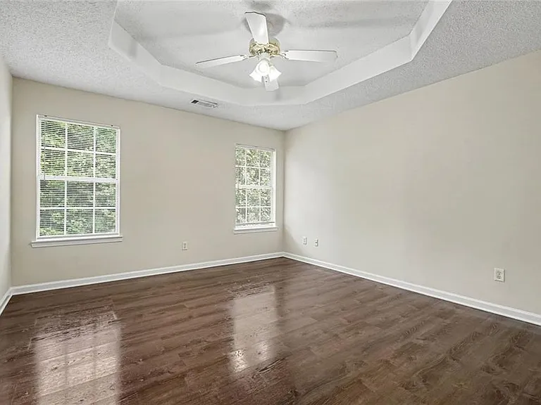 4824 Buchli Ln — Photo 16