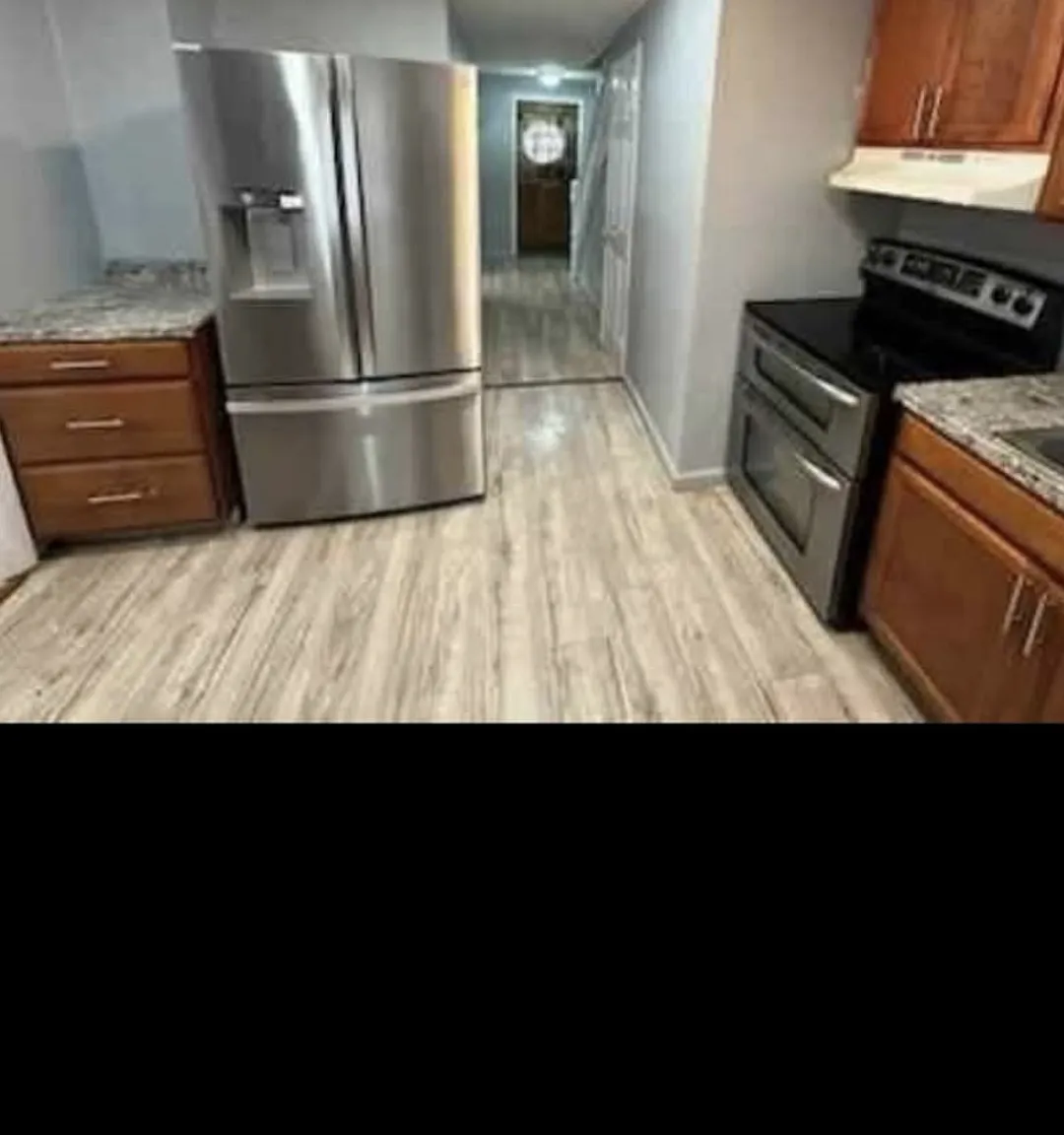4 bed, 1600 sqft, $3,900 — Photo 2