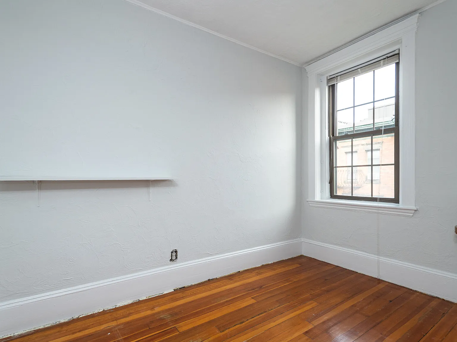 1 bed, 397 sqft, $2,400 — Photo 2