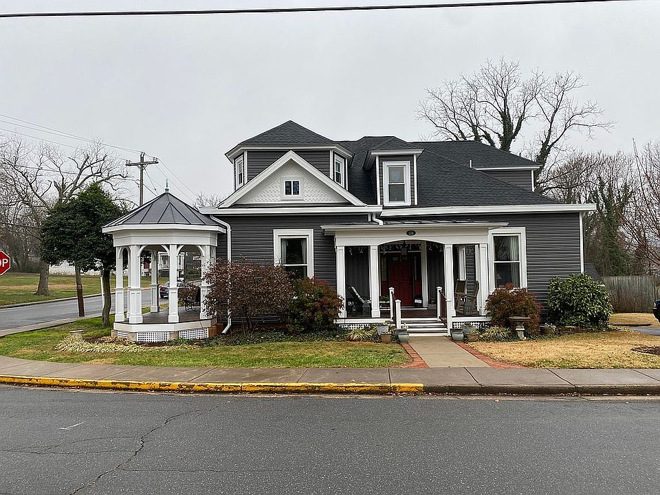 1st image of 104 N Almond St