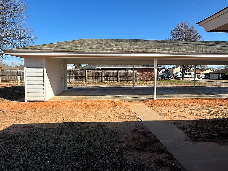 1800 Suzanne Dr — Photo 13