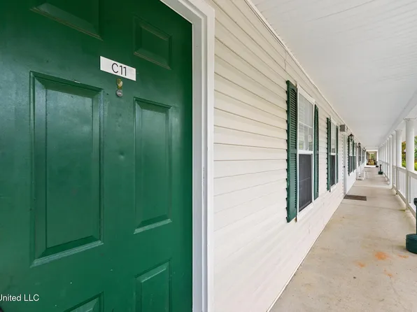 5080 Gautier Vancleave Rd APT C11, Gautier, MS 39553