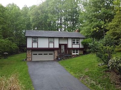 3257 Beeson Rd, Lashmeet, WV, 24733