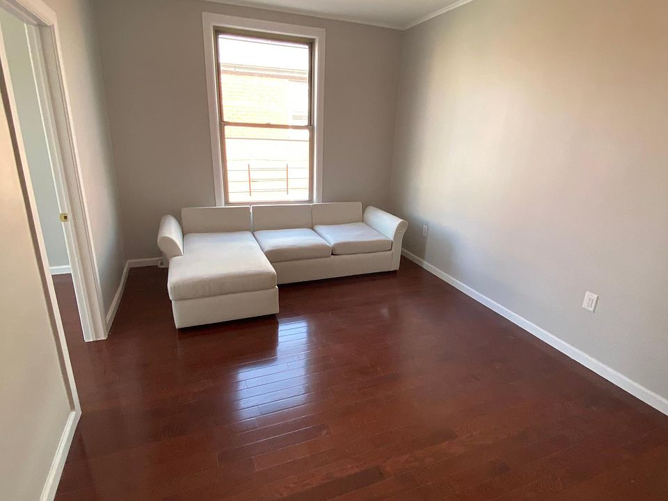 1st image of 1426 Ovington Ave #2