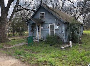 605 Sabine Ave, Cleburne, TX 76031