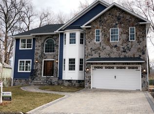 83 Iroquois Ave, Lake Hiawatha, NJ 07034