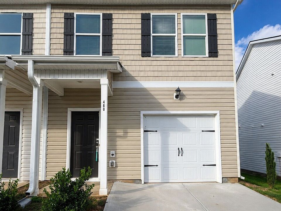 1st image of 460 Oakwood Dr