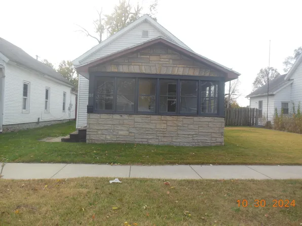 737 E 4th St, Mishawaka, IN 46544