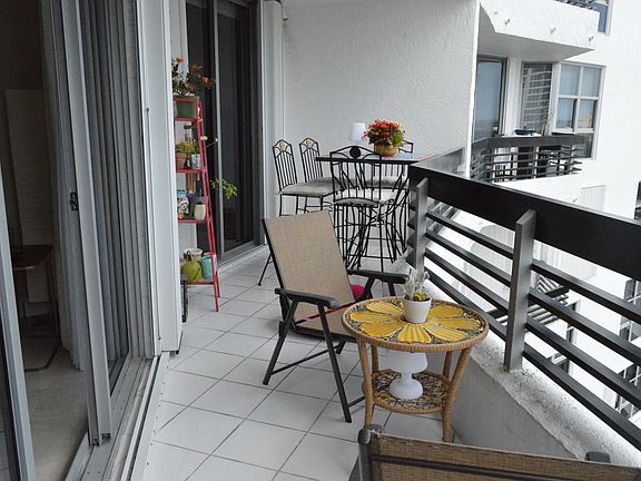4th image of 3400 NE 192nd St APT 1011