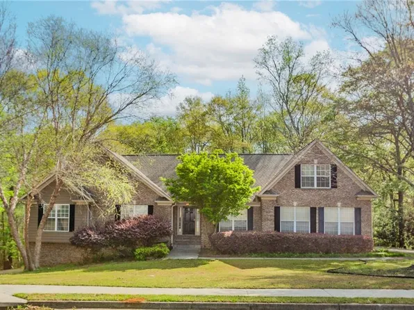3643 Flat Run Dr, Bethlehem, GA 30620