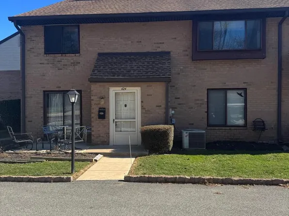 700 Ardmore Ave APT 424, Ardmore, PA 19003
