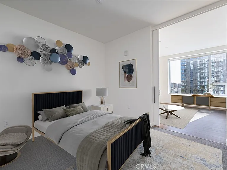 1050 S Grand Ave #1305 — Photo 2