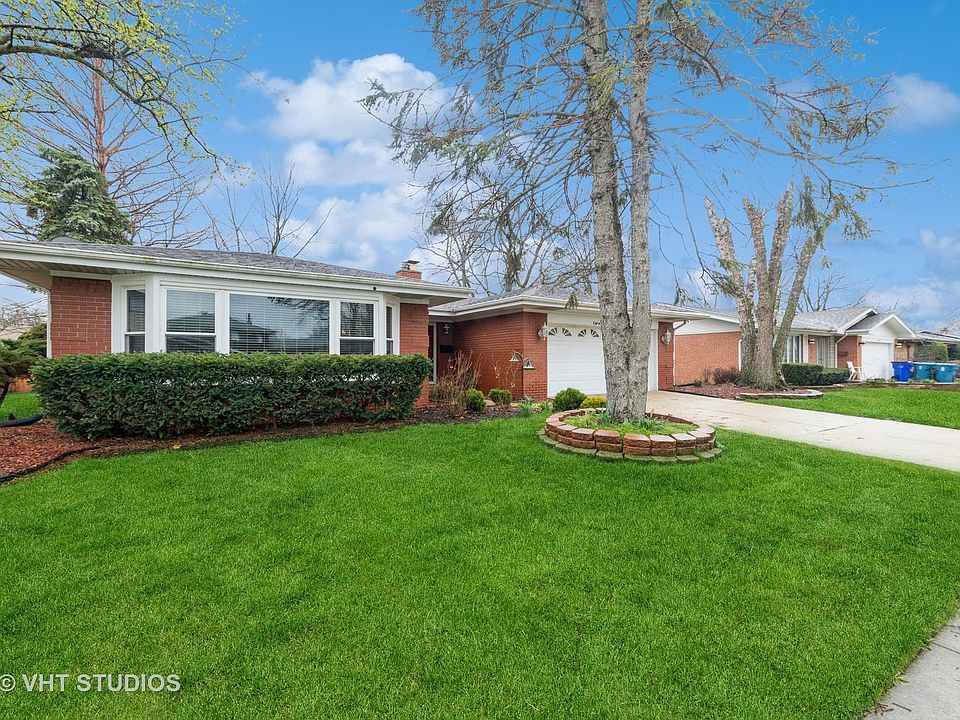 1st image of 1215 E 165th Pl