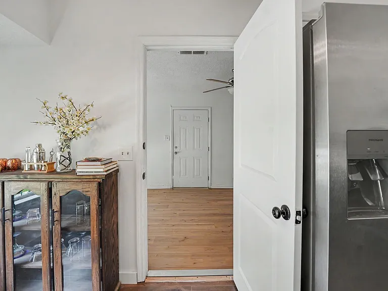 107 Quail Forest Ct — Photo 10