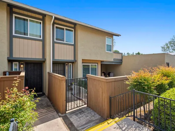 10281 Kerrigan St, Santee, CA 92071