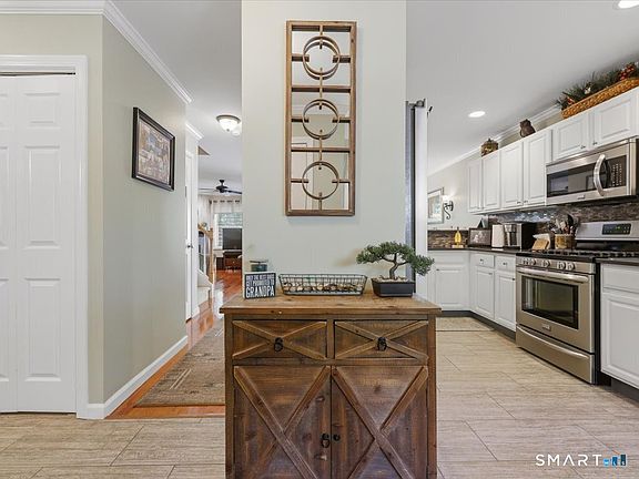4th image of 1404 Cypress Drive #1404