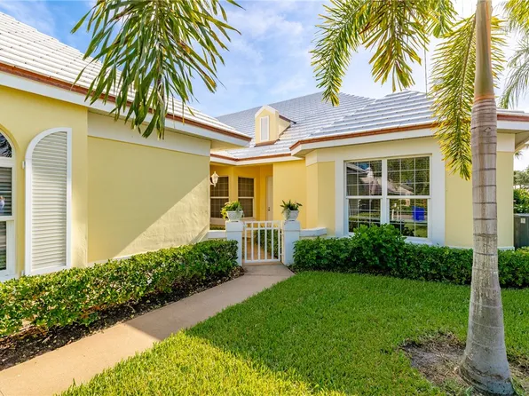 4692 Saint Elizabeths Ter, Vero Beach, FL 32967
