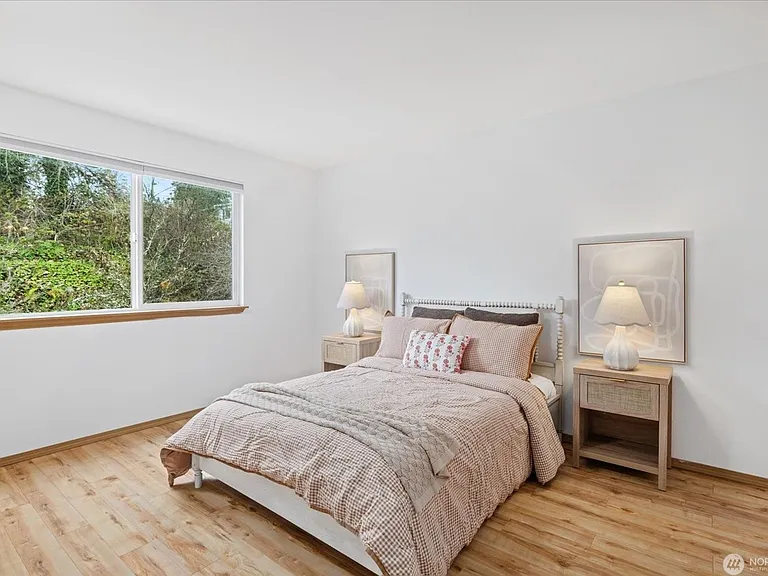 3001 S Charlestown St — Photo 13