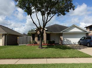 3630 Choctaw Dr, La Porte, TX 77571