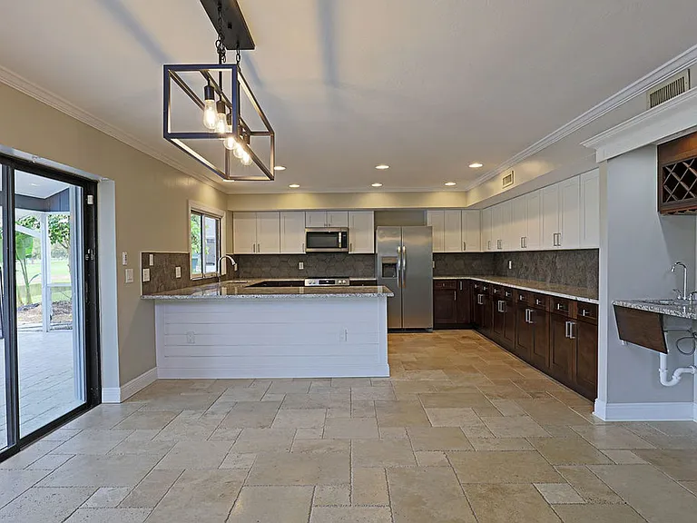 16717 Bobcat Dr — Photo 2