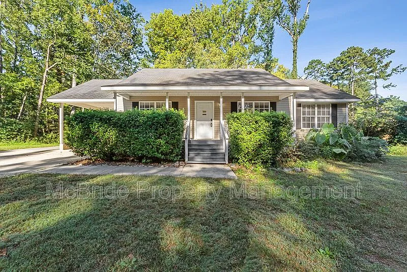 4331 Roswell Dr