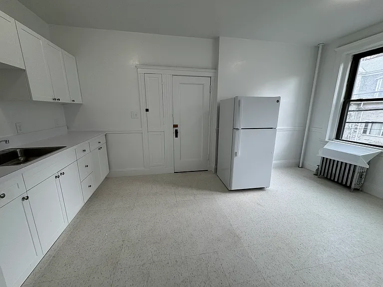 30 Bellevue St #7 — Photo 10
