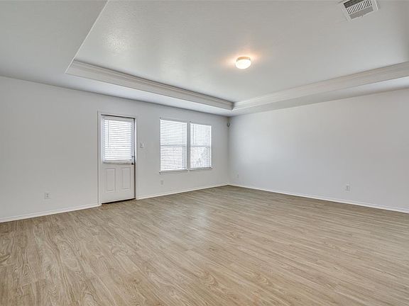 4th image of 14708 Sawmill Dr