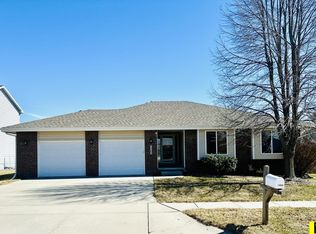 1404 Voss Dr, Blair, NE 68008