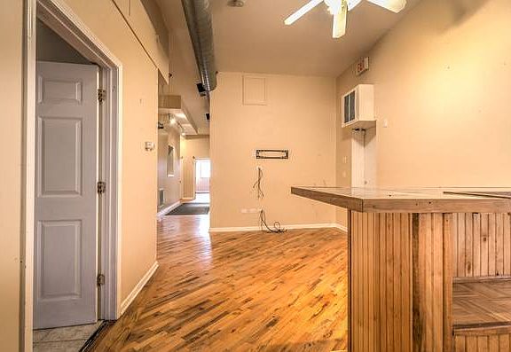 4th image of 526 7th St APT 3