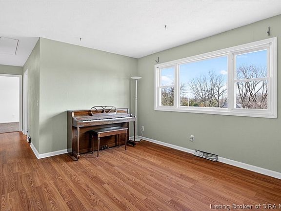 5th image of 2705 Diana Drive