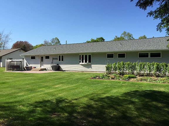 4th image of 7397 Riverview Dr