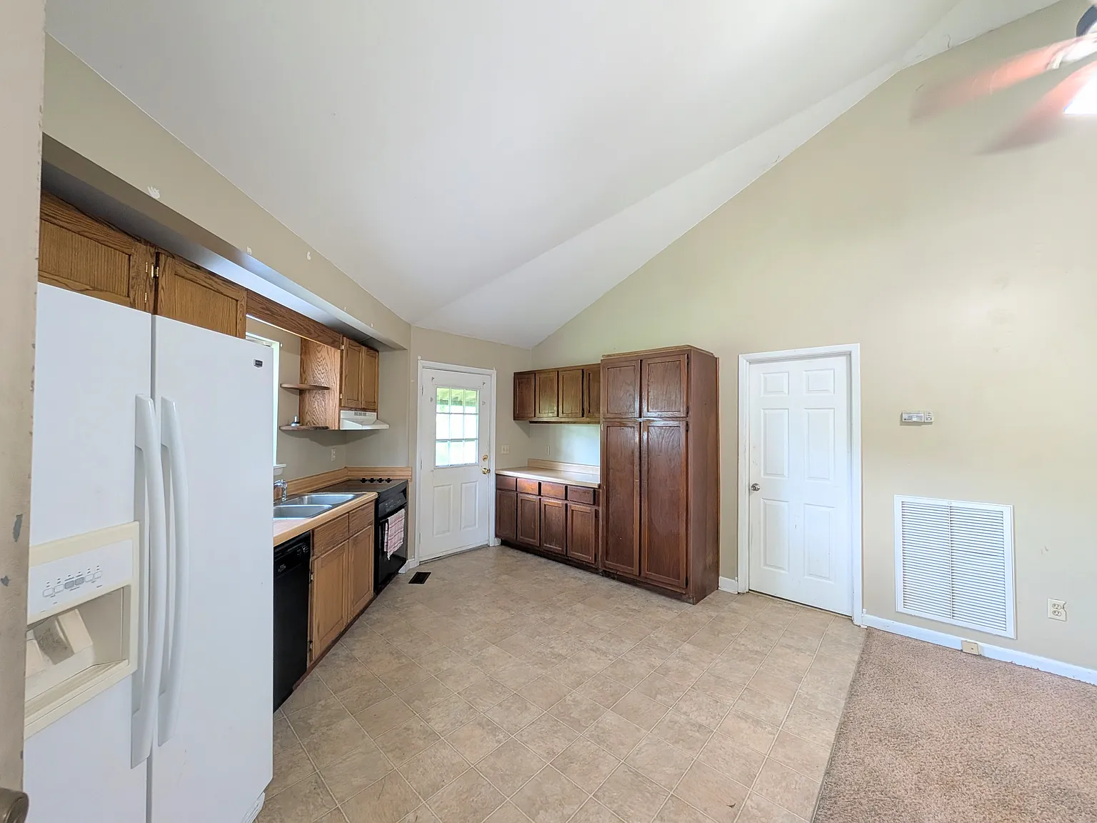 464 County Road 1466 — Photo 3