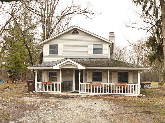 4th image of 17551 Highland Ave