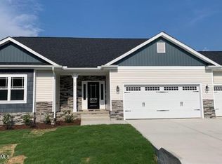 1007 Manhatten Ct, Richlands, NC 28574