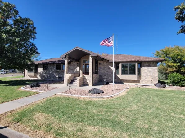 700 W Cliff St, Holly, CO 81047