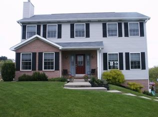 189 Autumn Hill Dr, Cranberry Township, PA 16066