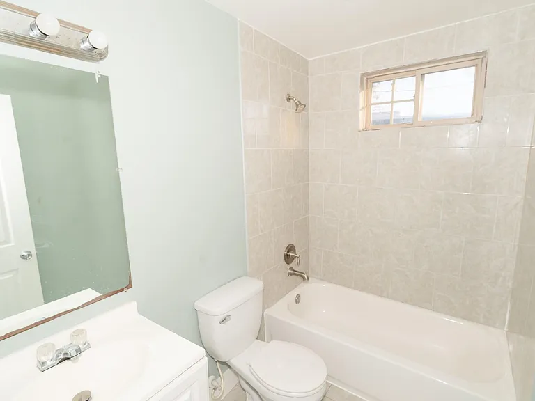4826 Bristol St — Photo 13