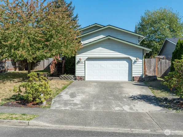 17701 Hillside Court, Arlington, WA 98223