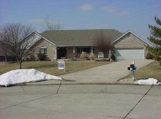 220 N Hole In One Ct, Franklin, IN 46131