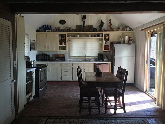 5th image of 3122 E State Road 135 N
