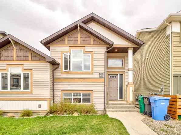 821 SE Silkstone Close W, Lethbridge, AB T1J 5C6