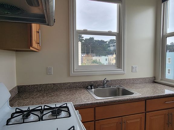 5th image of 751 11th Ave #B
