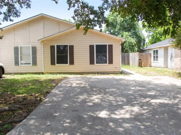 306 Willowick St, Tomball, TX 77375