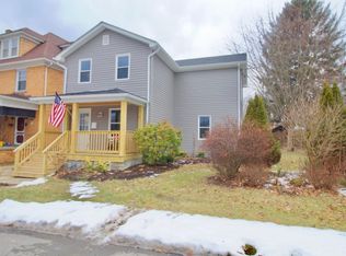 426 9th Ave, Beaver Falls, PA 15010