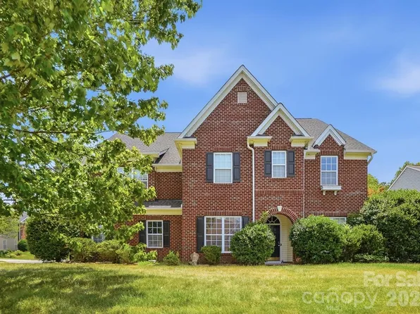 5008 Rosewater Ln, Indian Trail, NC 28079