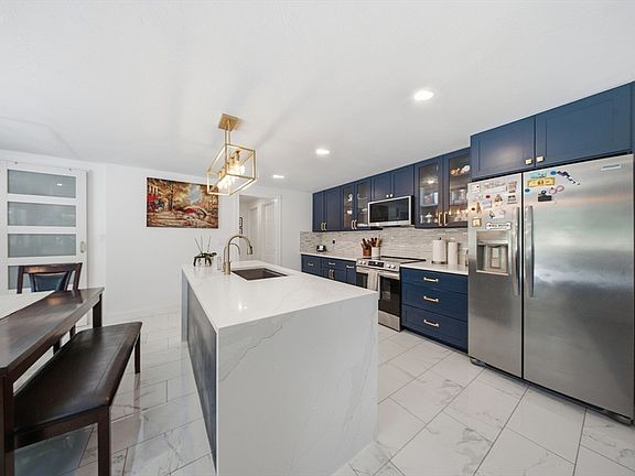 5th image of 89 Charles St