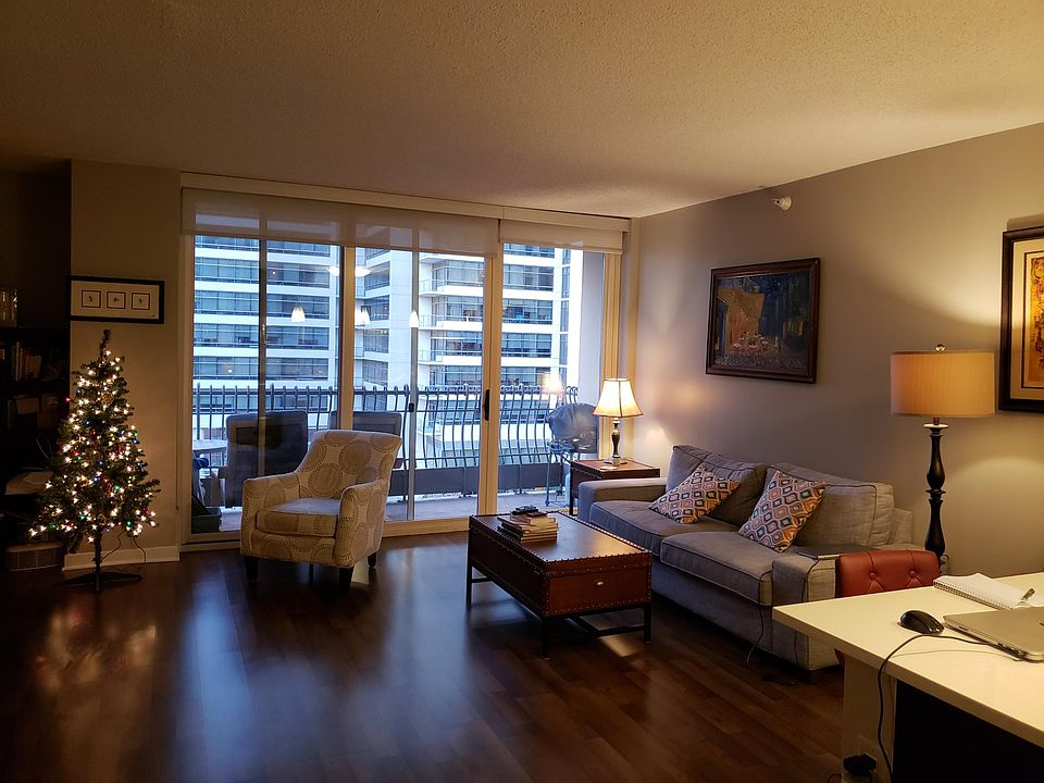 1st image of 40 E Chicago Ave #1402