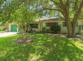 5002 Westwood Dr, Dickinson, TX 77539