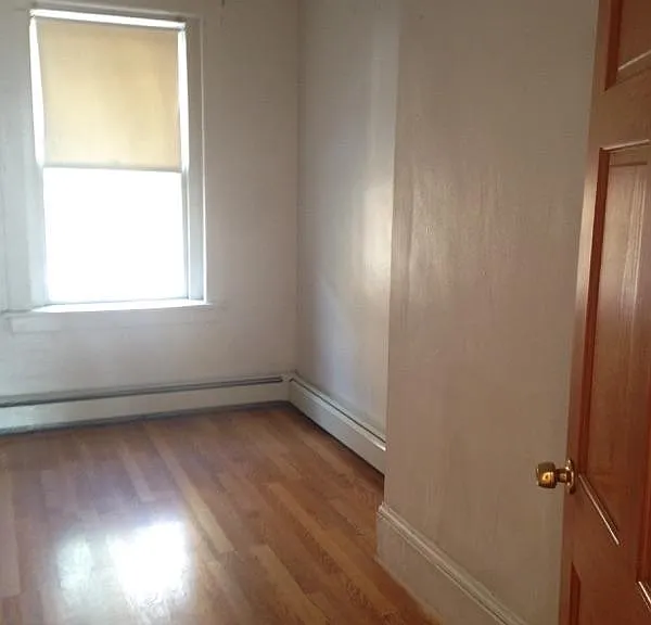 34 Cunard St #2 — Photo 4